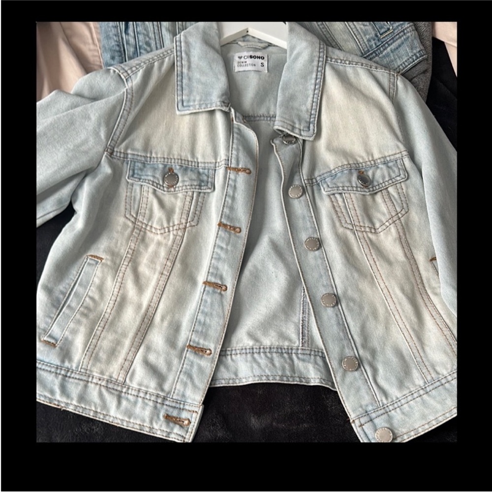 Blue  Jean Jacket with Classic Collar